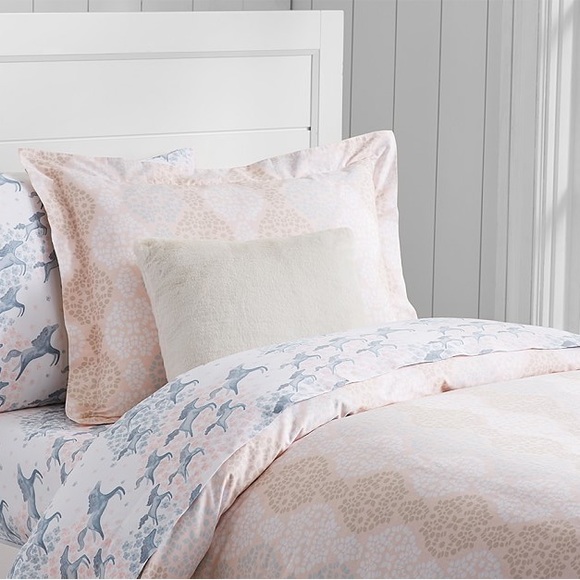 Pottery Barn Kids Sateen Clara Duvet Cover - Picture 2 of 5